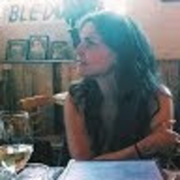 Meet your Posher, Brenna - Picture 1 of 1